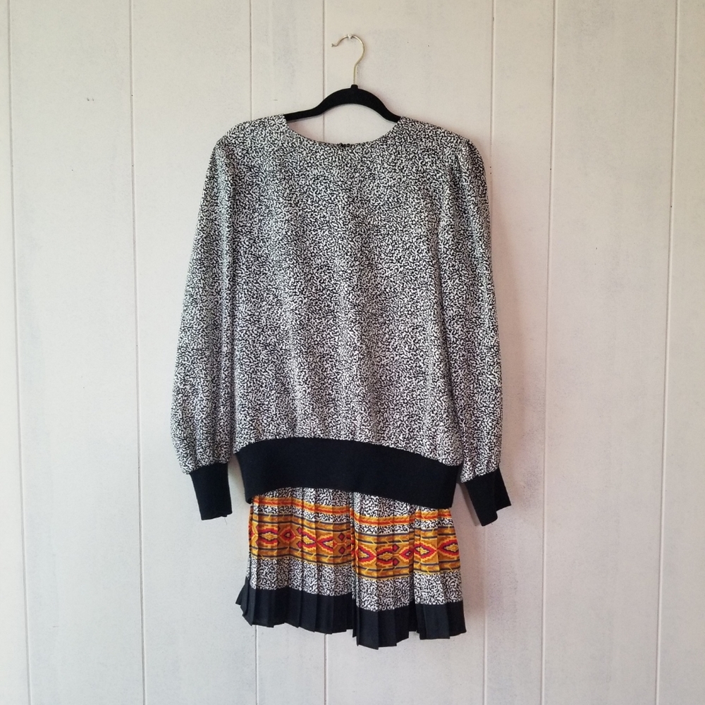 Vintage 80s Top and Skirt Set Black and White 12